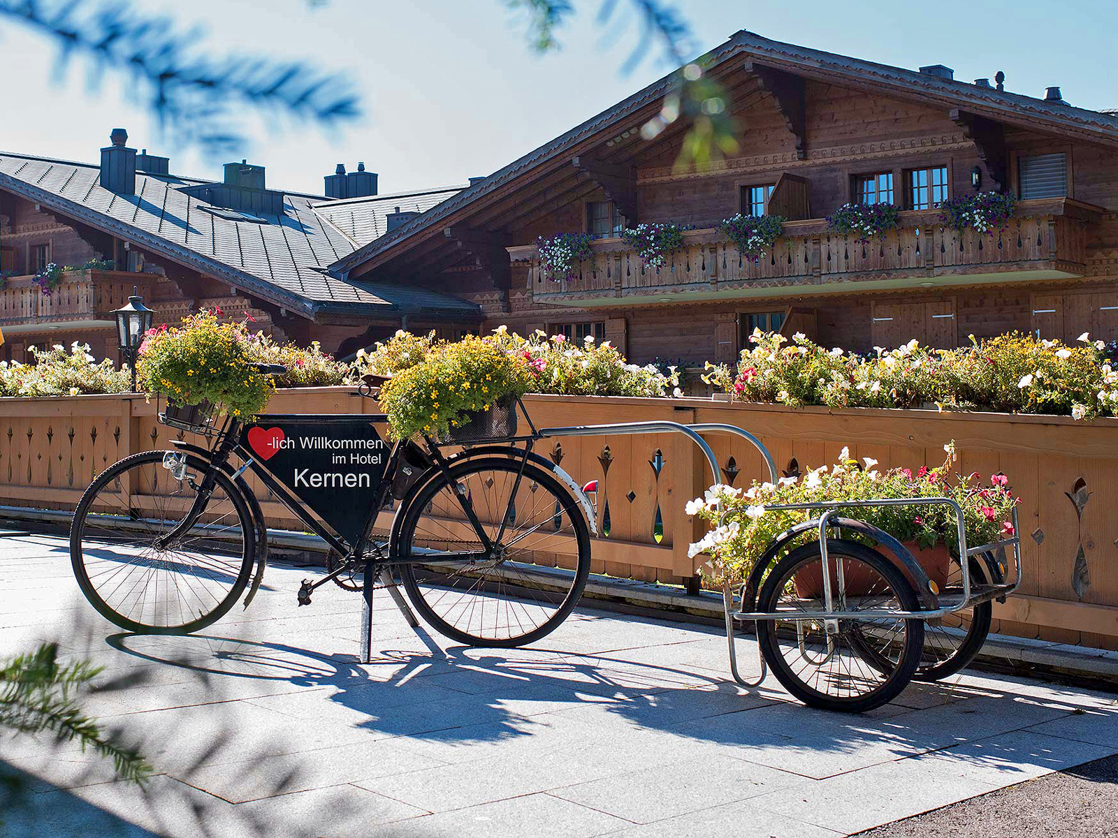Sommerferien auf dem E-Bike rund um Gstaad