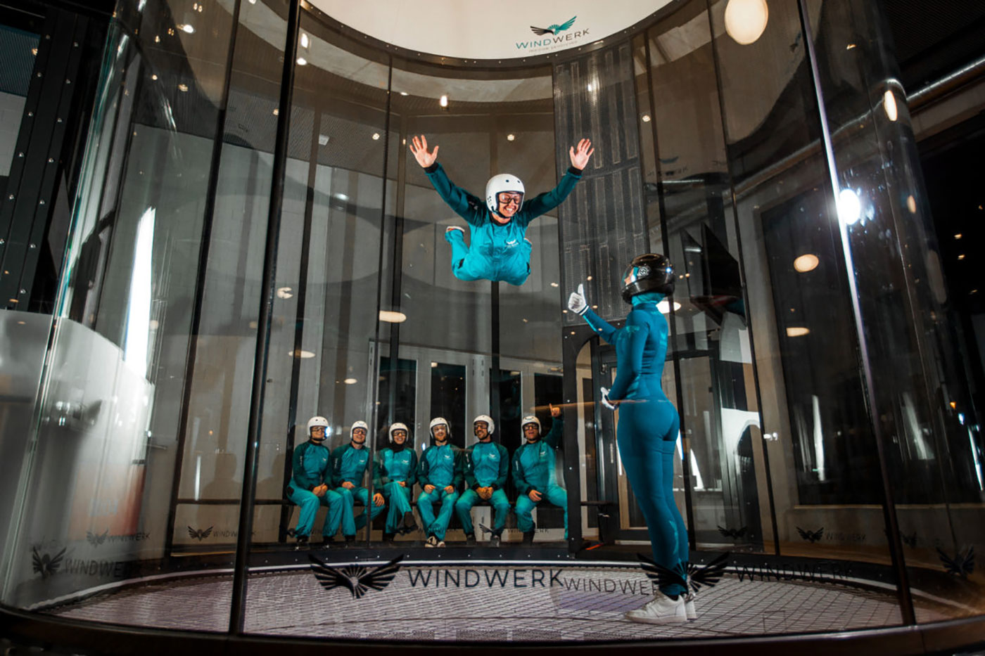 Windwerk Indoor Skydiving – Wo Menschen fliegen